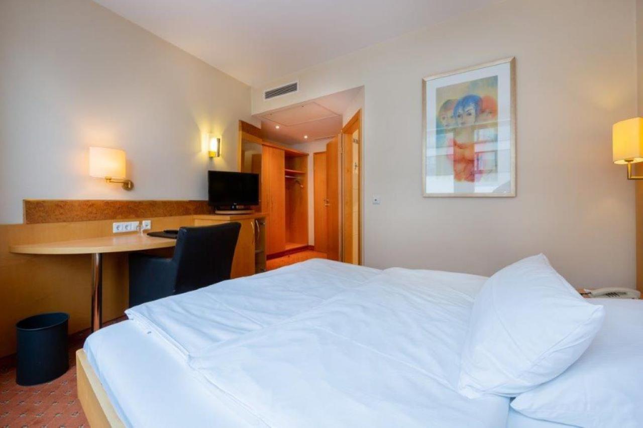 Kronenhotel Stuttgart Ngoại thất bức ảnh