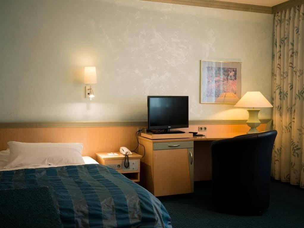 Kronenhotel Stuttgart Ngoại thất bức ảnh