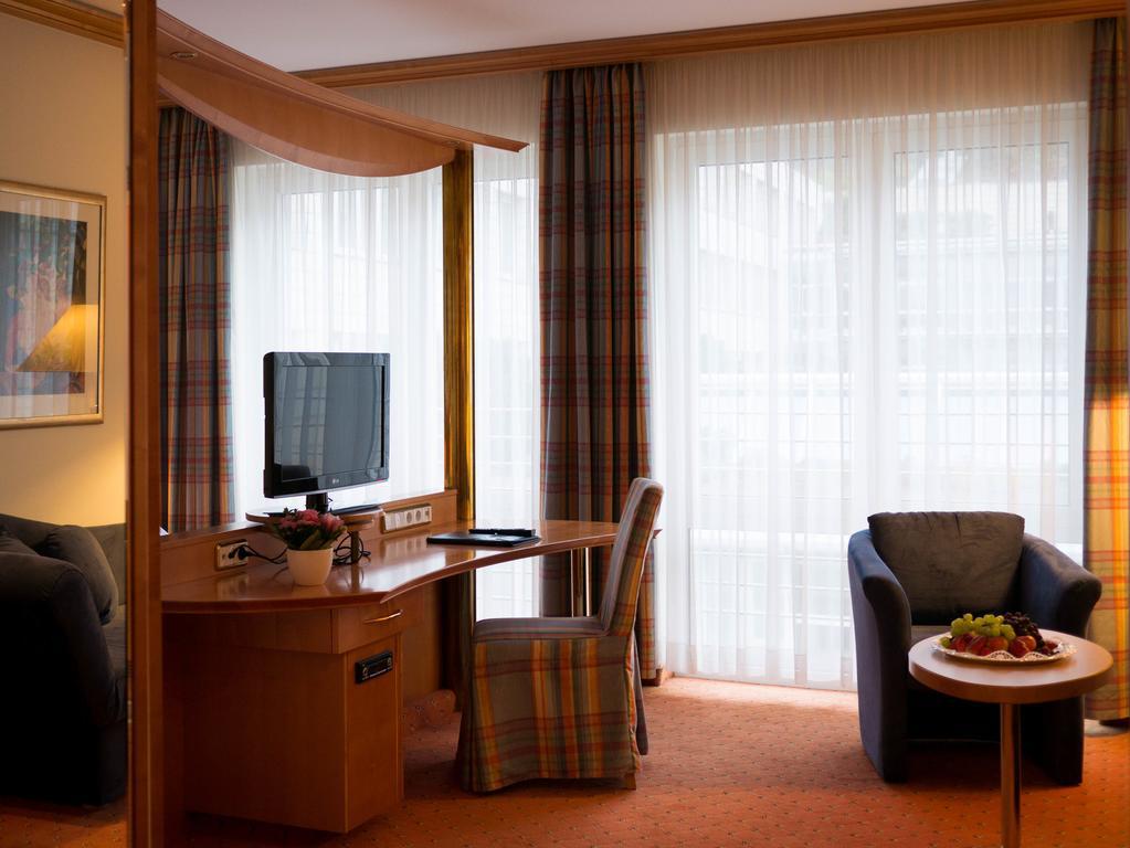 Kronenhotel Stuttgart Ngoại thất bức ảnh