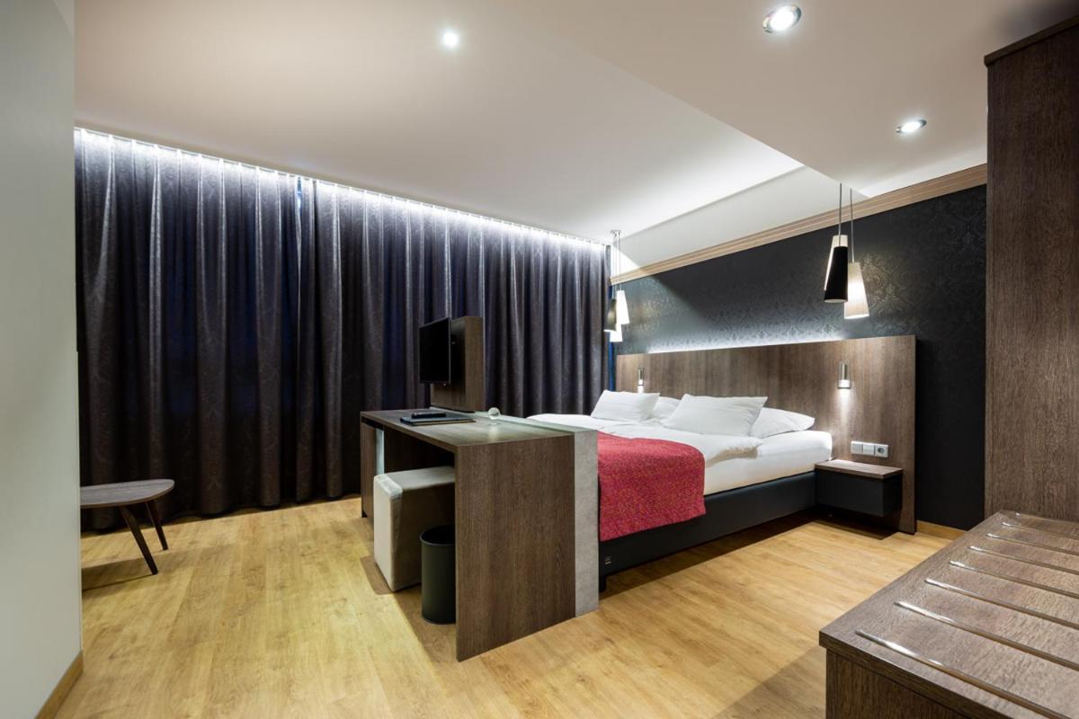 Kronenhotel Stuttgart Ngoại thất bức ảnh