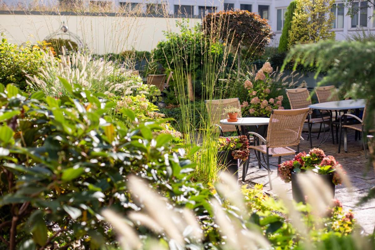 Kronenhotel Stuttgart Ngoại thất bức ảnh