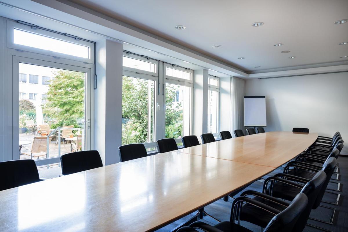 Kronenhotel Stuttgart Ngoại thất bức ảnh